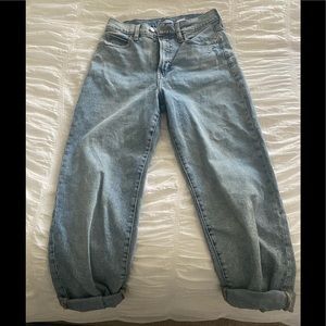 Old Navy Mom Jeans size 4!